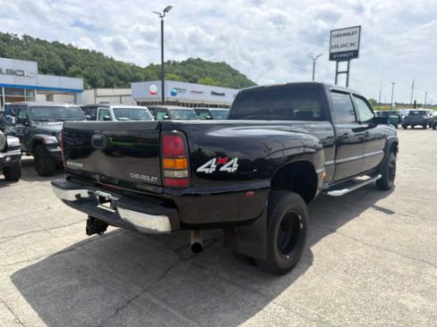 Used 2005 Chevrolet Silverado 3500 LT w/ Heavy-Duty Power Package AWD/4WD image 7
