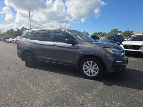 Used 2020 Honda Pilot LX image 2