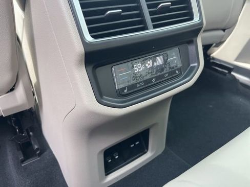 New 2026 Volkswagen Atlas SEL Premium R-Line image 29