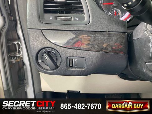 Used 2014 Dodge Grand Caravan SXT FWD image 13