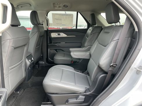 New 2026 Ford Explorer Active image 8