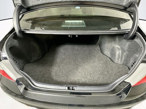 Used 2016 Toyota Camry XLE w/ Moonroof Package image 29