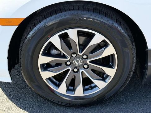 Used 2024 Honda Odyssey EX-L image 5