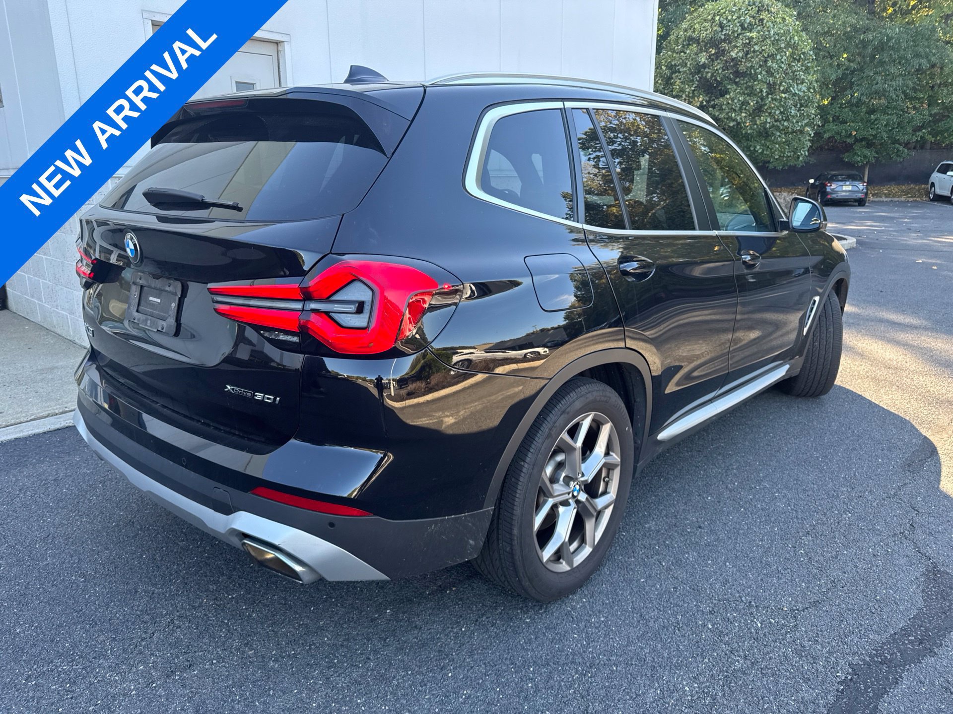 Used 2022 BMW X3 xDrive30i w/ Premium Package 2 AWD/4WD image 2
