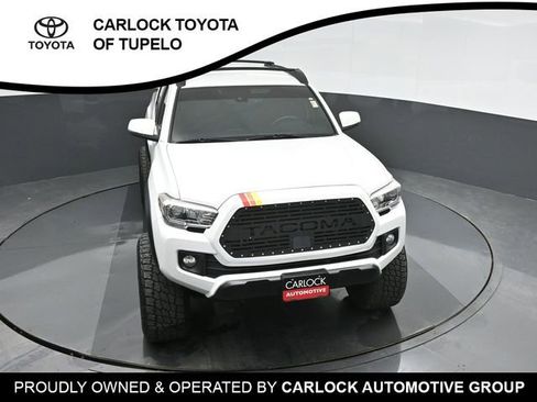 Used 2018 Toyota Tacoma TRD Off-Road AWD/4WD image 52