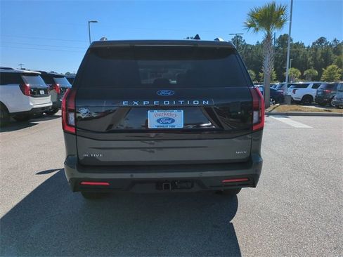 Used 2025 Ford Expedition Max Active image 5