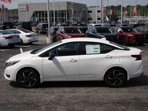Certified 2025 Nissan Versa SR w/ Trunk Package FWD image 2