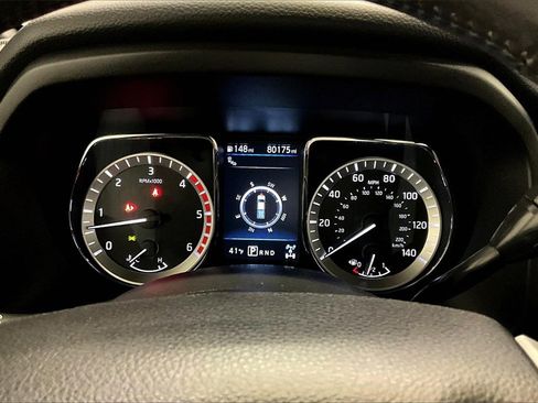 Used 2019 Nissan Titan SV w/ SV Convenience Package image 14