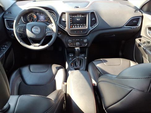 Used 2022 Jeep Cherokee Trailhawk w/ Comfort/Convenience Group image 12