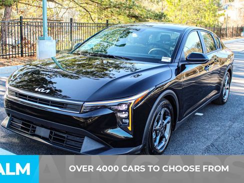 Used 2025 Kia K4 LXS image 2