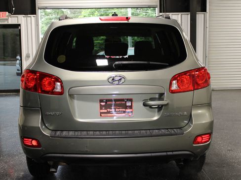 Used 2009 Hyundai Santa Fe GLS FWD image 4