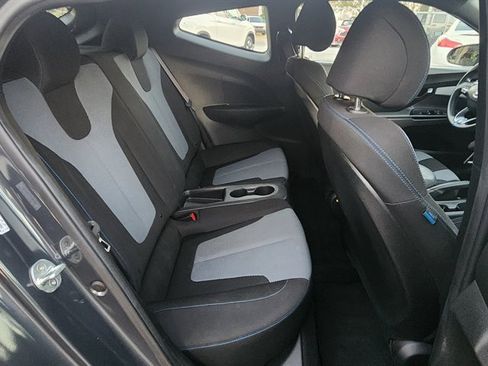Used 2019 Hyundai Veloster 2.0 image 24