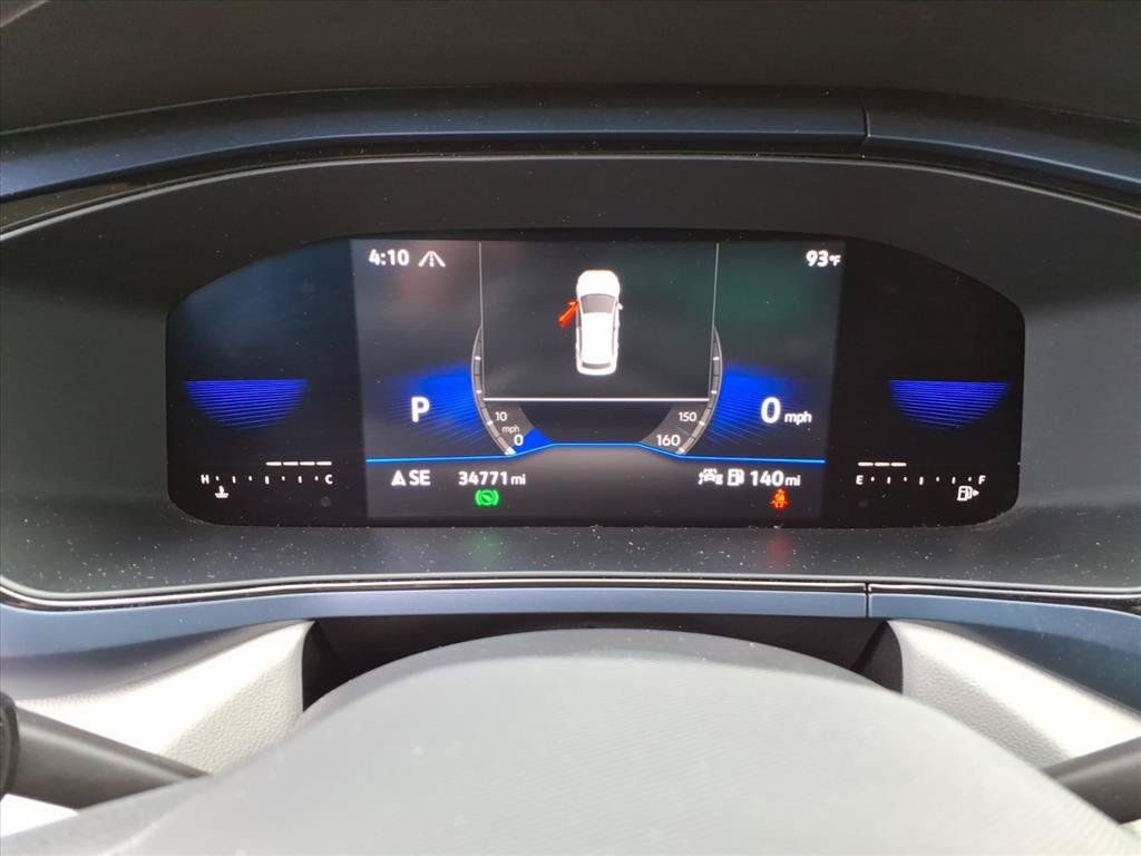 Used 2022 Volkswagen Taos SE w/ Panoramic Sunroof Package FWD image 27