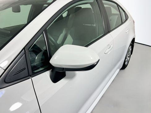 Used 2026 Toyota Corolla LE FWD image 12