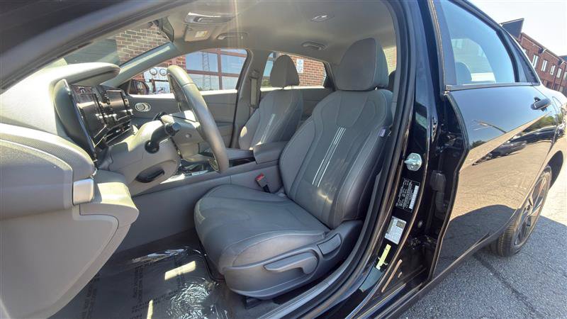 Used 2021 Hyundai Elantra SEL w/ Convenience Package FWD image 28