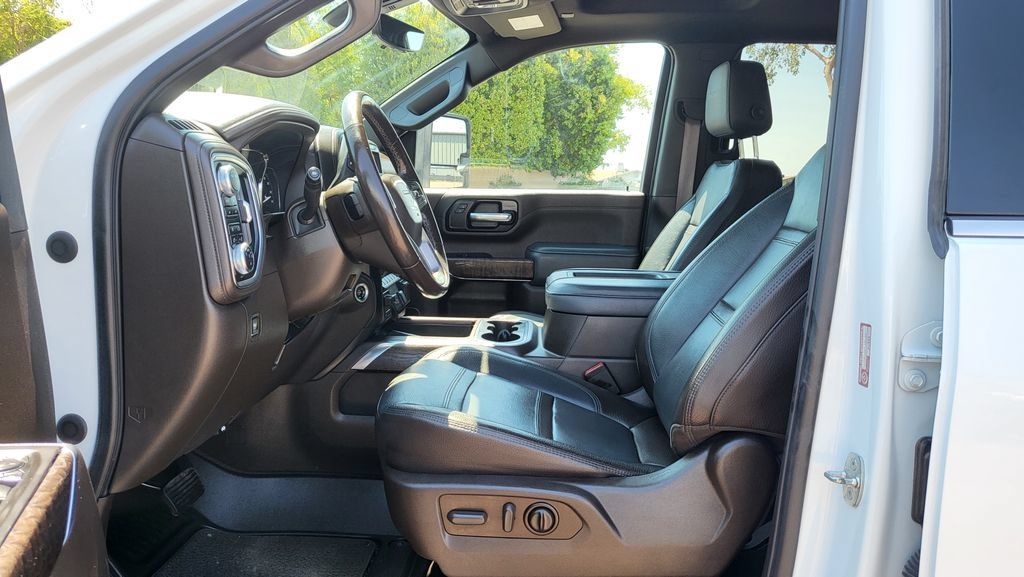 Used 2022 GMC Sierra 2500 Denali w/ Denali Ultimate Package AWD/4WD image 27