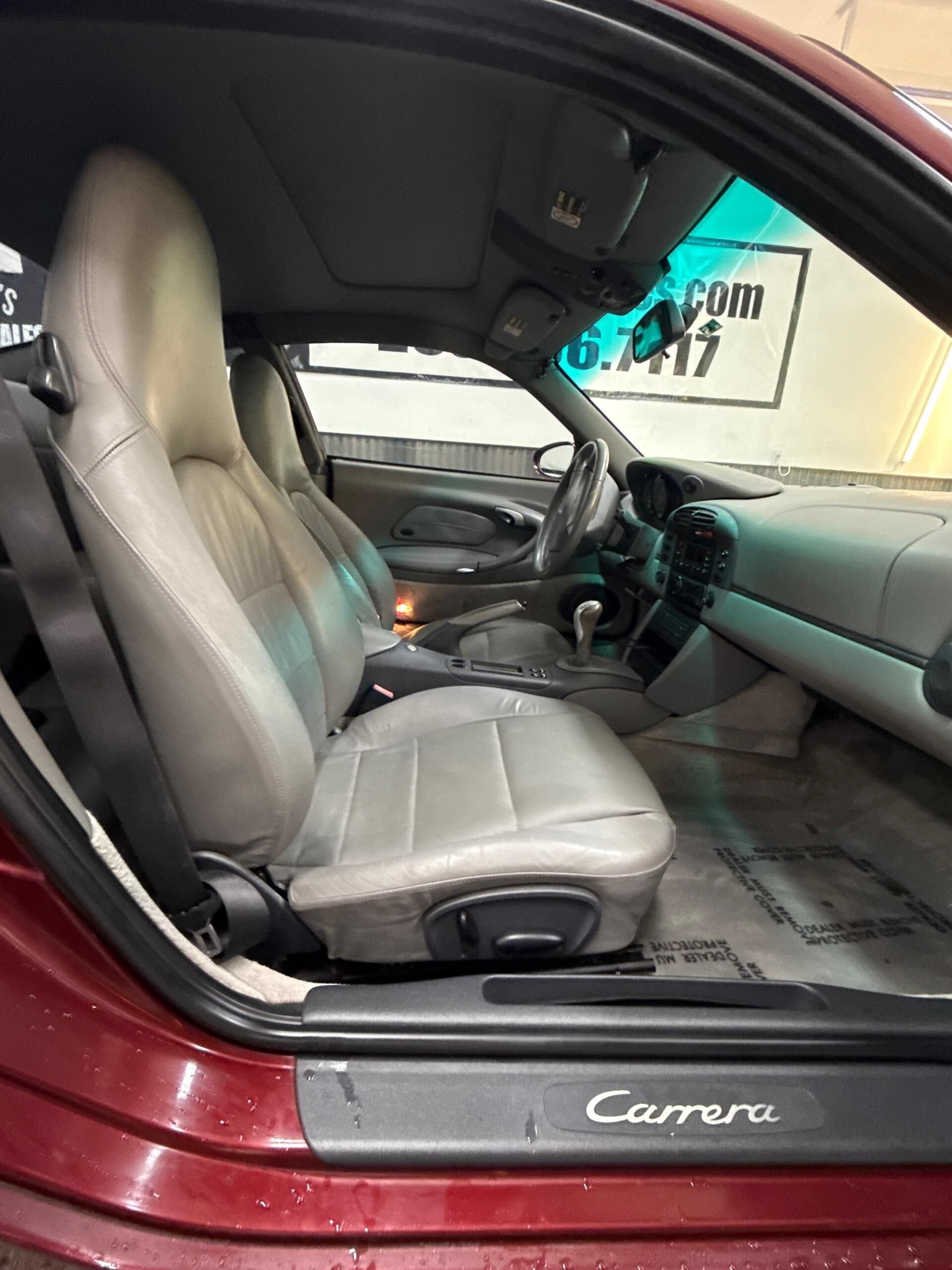 Used 1999 Porsche 911 Carrera RWD image 2