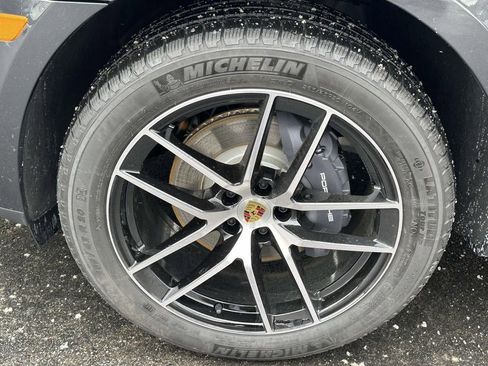 New 2026 Porsche Macan image 11