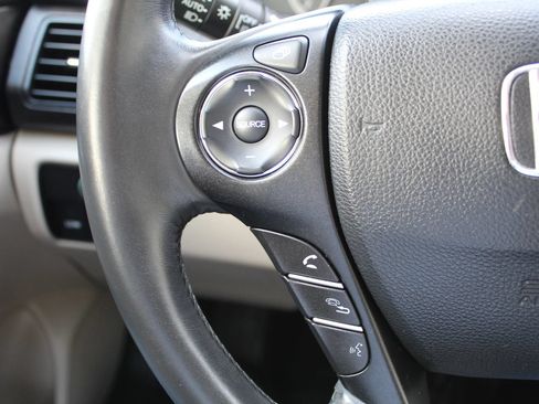 Used 2015 Honda Accord EX-L image 16