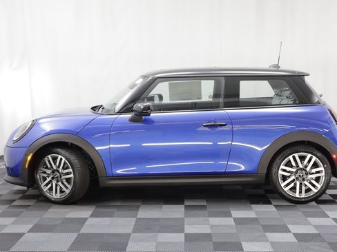 New 2026 MINI Cooper 2-Door Hardtop FWD image 5