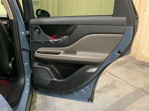 Used 2025 Lincoln Corsair Reserve w/ Equipment Group 202A image 14