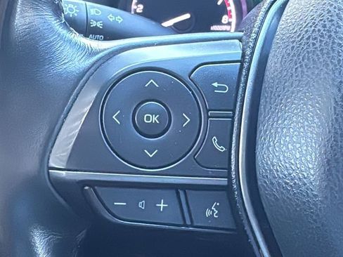 Used 2021 Toyota Camry SE w/ Convenience Package image 12