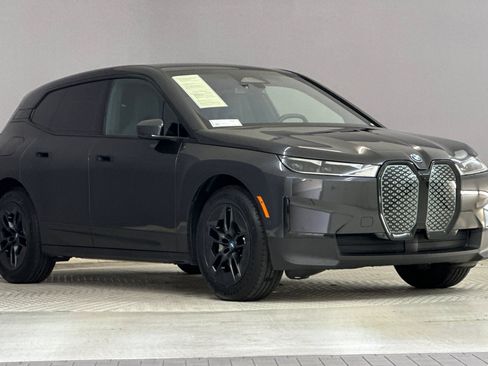 Certified 2024 BMW iX xDrive50 w/ Premium Package image 6