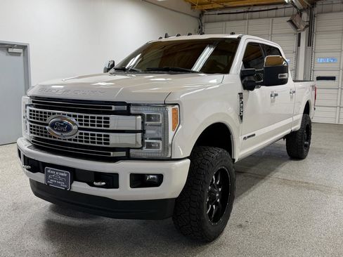 Used 2019 Ford F250 Platinum w/ Platinum Ultimate Package image 8