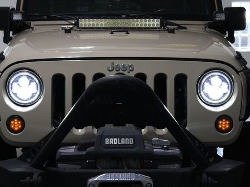Used 2018 Jeep Wrangler Unlimited Sport S AWD/4WD image 43