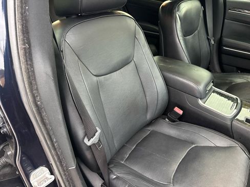 Used 2011 Chrysler 300 C w/ Sound Group RWD image 44