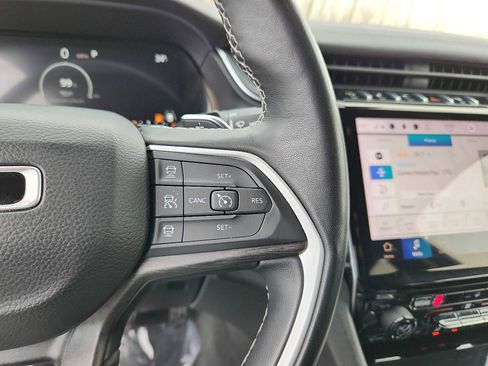 Used 2022 Jeep Grand Cherokee L Limited image 21