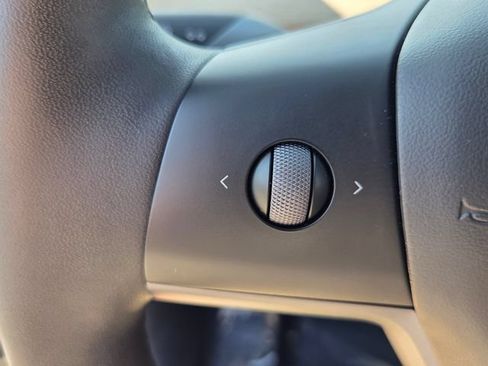 Used 2024 Tesla Model Y Long Range RWD image 26