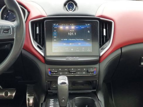 Used 2019 Maserati Ghibli S Q4 AWD/4WD image 35