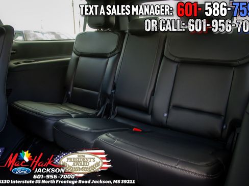 Used 2025 Ford Expedition Platinum image 11