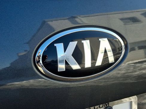 Certified 2020 Kia Sorento LX image 30