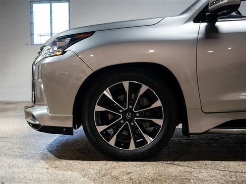 Used 2021 Lexus LX 570 4WD w/ Sport Package image 12