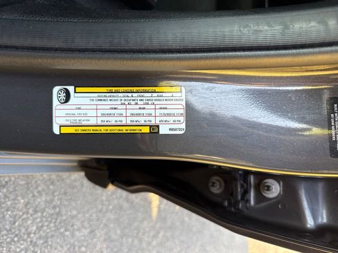 Used 2024 Jeep Grand Cherokee L Limited w/ Luxury Tech Group II image 37