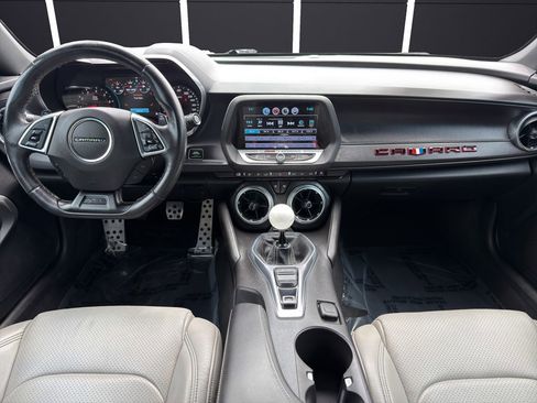 Used 2017 Chevrolet Camaro SS RWD image 13