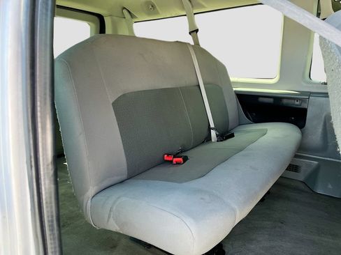 Used 2014 Ford E-350 and Econoline 350 XLT RWD image 23