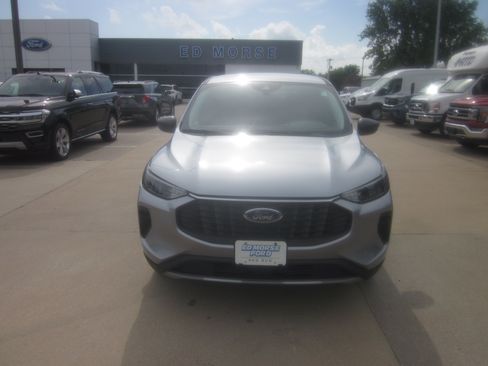 Used 2024 Ford Escape Active AWD/4WD image 2