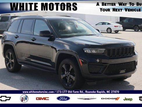 Used 2024 Jeep Grand Cherokee Altitude image 1