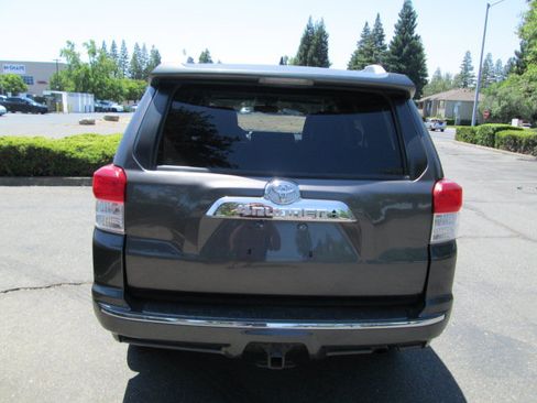 Used 2011 Toyota 4Runner Limited AWD/4WD image 6