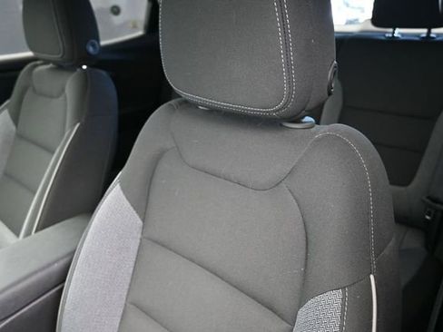 Used 2024 Chevrolet TrailBlazer LT w/ LT Cold Weather Package AWD/4WD image 17