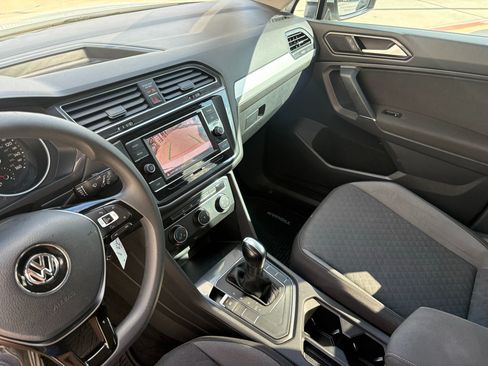 Used 2018 Volkswagen Tiguan S FWD image 17