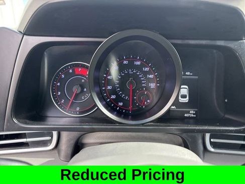 Used 2023 Hyundai Elantra SEL image 15