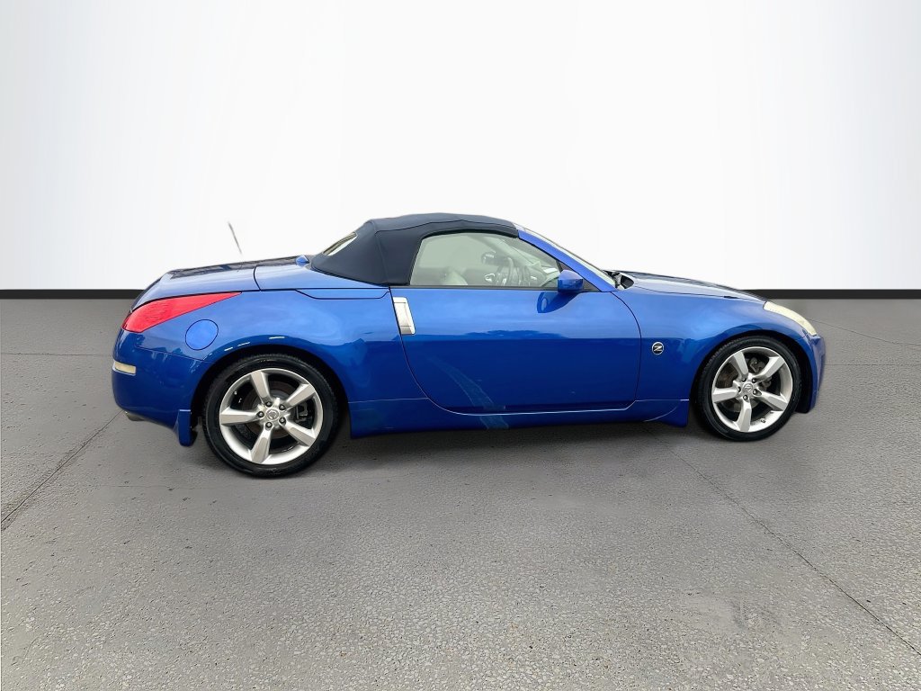 Used 2006 Nissan 350Z Touring RWD image 8