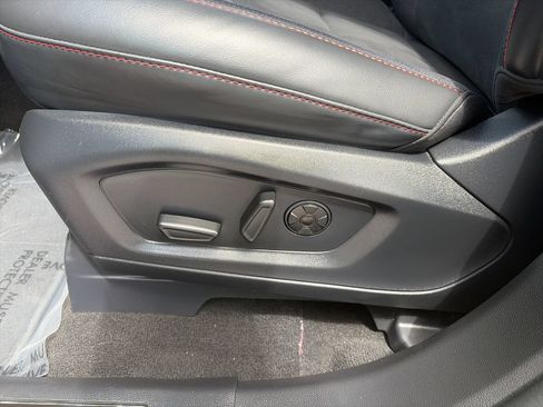 Used 2025 Ford Explorer ST RWD image 12