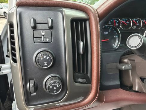 Used 2019 Chevrolet Silverado 2500 High Country w/ Duramax Plus Package AWD/4WD image 20