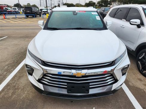 Used 2023 Chevrolet Blazer Premier w/ Enhanced Convenience Package image 2