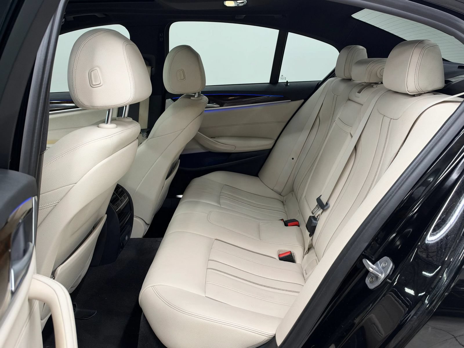Used 2017 BMW 540i RWD image 18